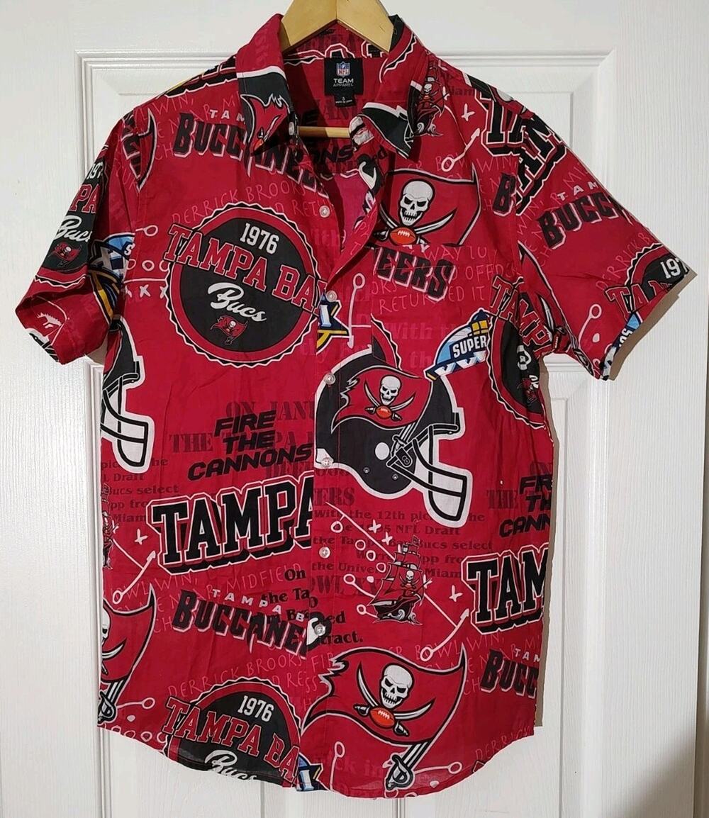 Men's FOCO Red Tampa Bay Buccaneers Thematic Button-Up Shirt - Small